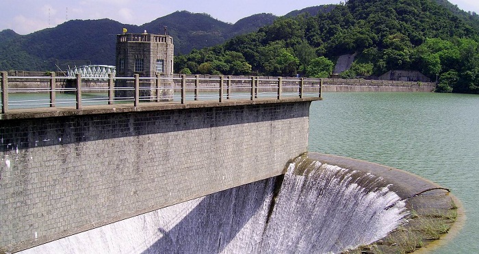 Bridge collapses as Armenia overpumps water from the occupied Sarsang reservoir